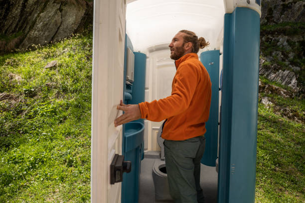 Porta potty delivery and setup in Schnecksville, PA